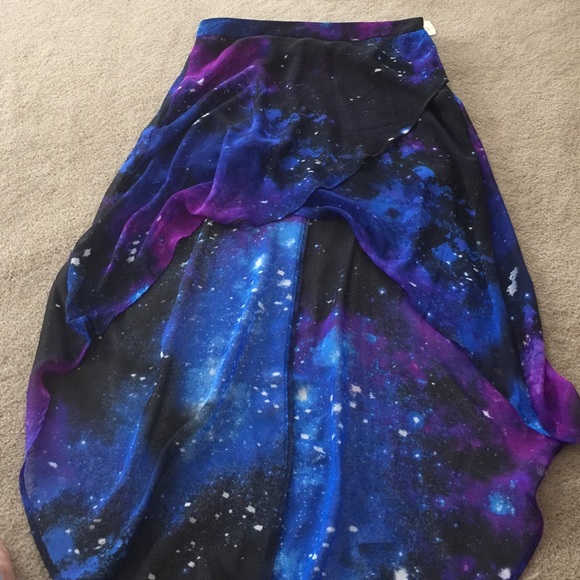 Hi lo skirt.