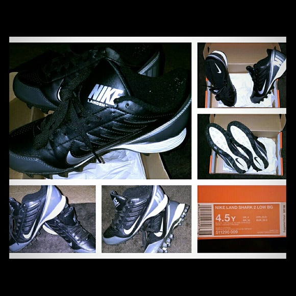 Boy's football cletes size 4.5Y