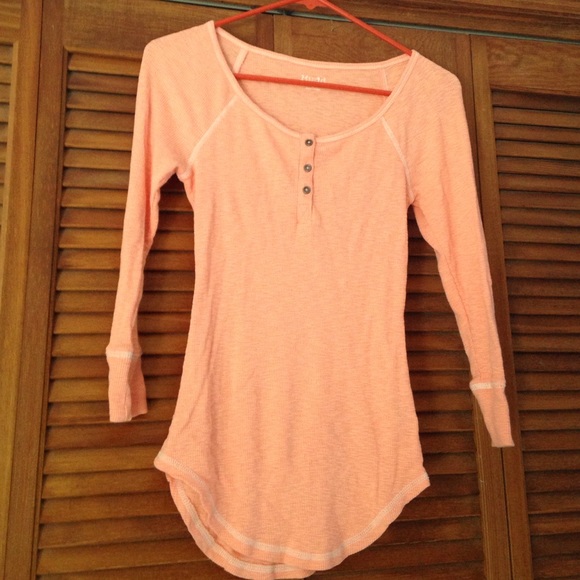 3/4 sleeve peach shirt