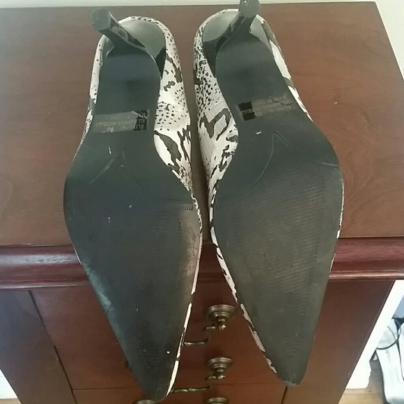 Shoes - Picture 2 of 3