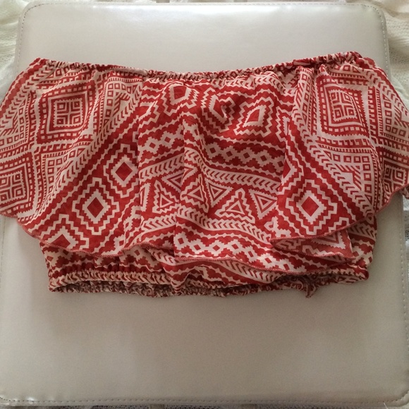 Strapless ruffled crop top - Picture 1 of 3