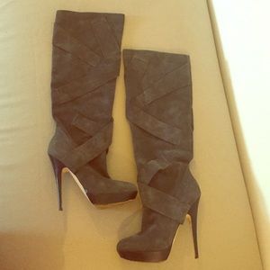 Suede boots