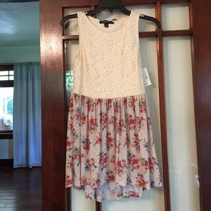 Floral lace mini dress size small