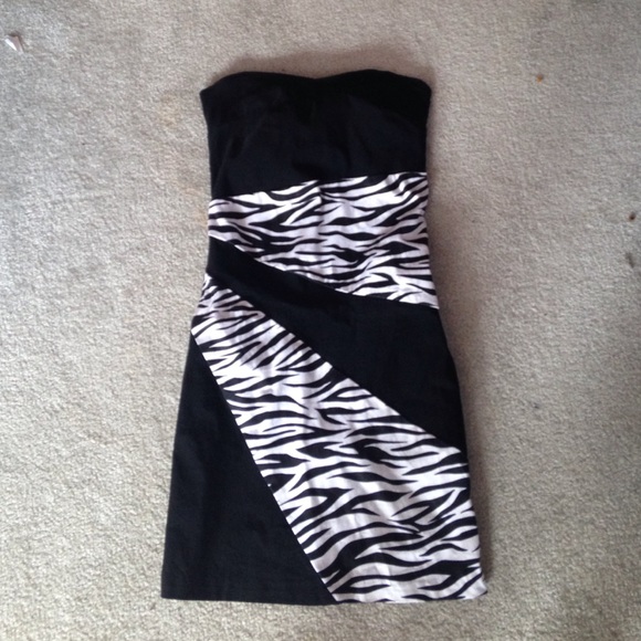 Strapless zebra dress