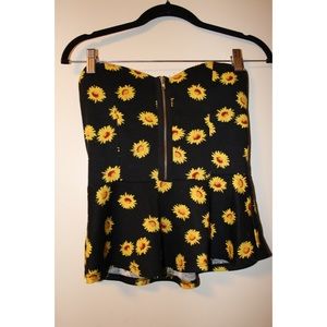 Black and Daisy strapless Peplum