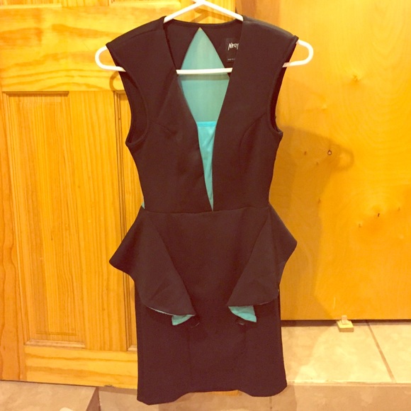 Black and Aqua peplum dress - Picture 1 of 2