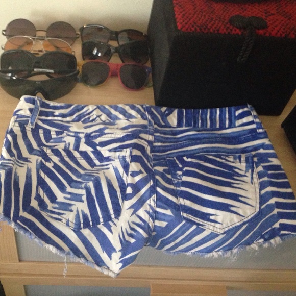 Shorts - Picture 2 of 2