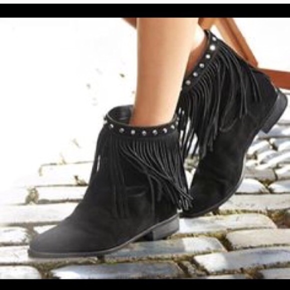 Michael Kors Boots - ♠️MICHAEL KORS♠️Black Suede Fringe Booties!