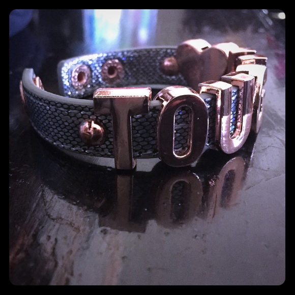 Bracelet