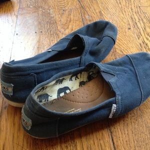 Navy Blue Toms