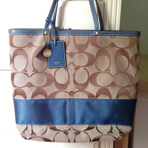 Coach signature shoulder purse
