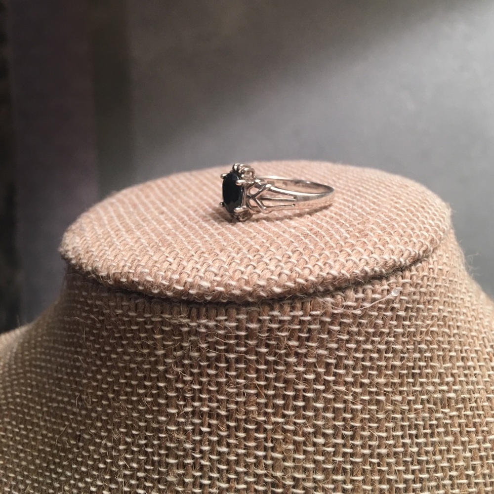 Sterling Silver Ring Size 5 Onyx - Picture 2 of 4