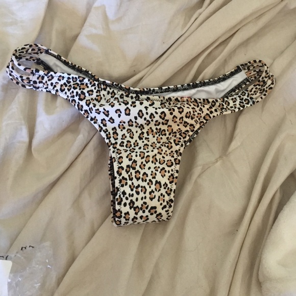 Victoria secret itsy bottoms