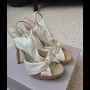 Bakers platform high heels size 6..brand new