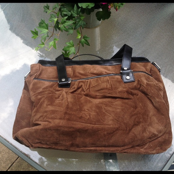 Corduroy bag with black detail. - Picture 1 of 2
