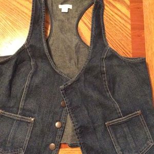 "T" shaped denim vest