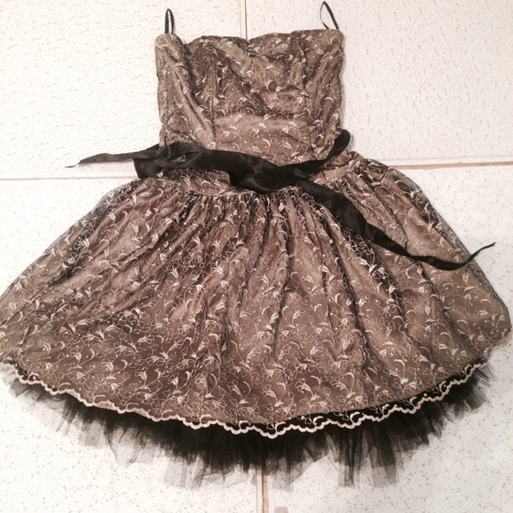 Golden evening / party dress - Picture 2 of 3