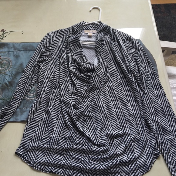 Micheal kors white and black polyester long sleeve