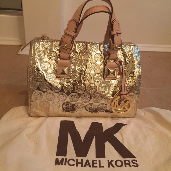 💯 Authentic .. Small Gold Mirror Gold Purse