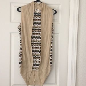 Sleeveless cardigan