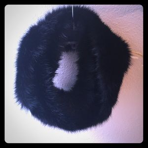 Luxurious Black Faux Fur Infinity Scarf