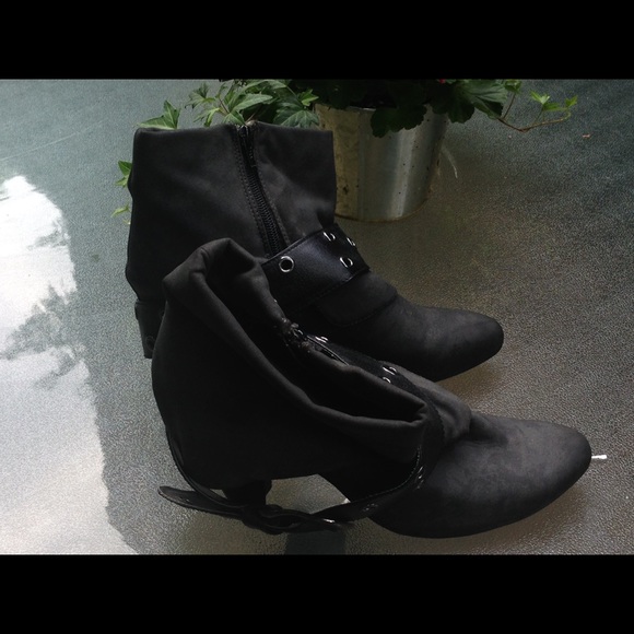 Decree booties - Picture 2 of 3