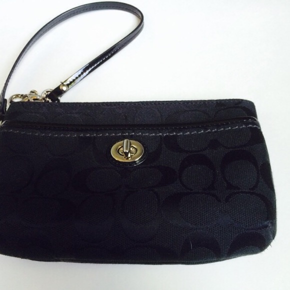 Coach Signature Black Wristlet
