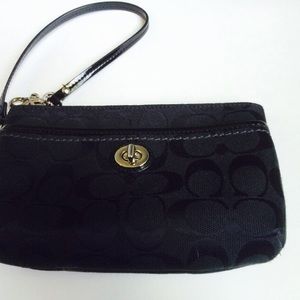 Coach Signature Black Wristlet