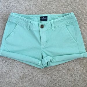 🏆 Pale Green American Eagle Midi Shorts 🏆