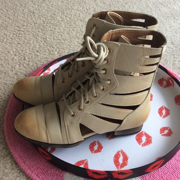 Lace-Up Cut-Out Boots in Tan - Picture 2 of 3