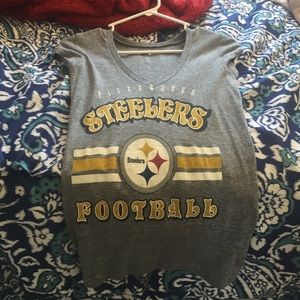 Steeler's v-neck