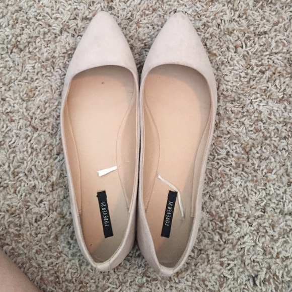 Pointed toe nude forever 21 flats