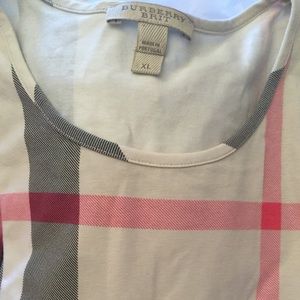 🚫SOLD 🚫SOLD🚫SOLD🚫no trade BURBERRY TSHIRT