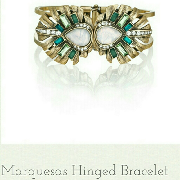 Marquesa Hinged Bracelet