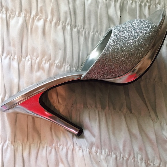 Elegant prom heels - Picture 2 of 3