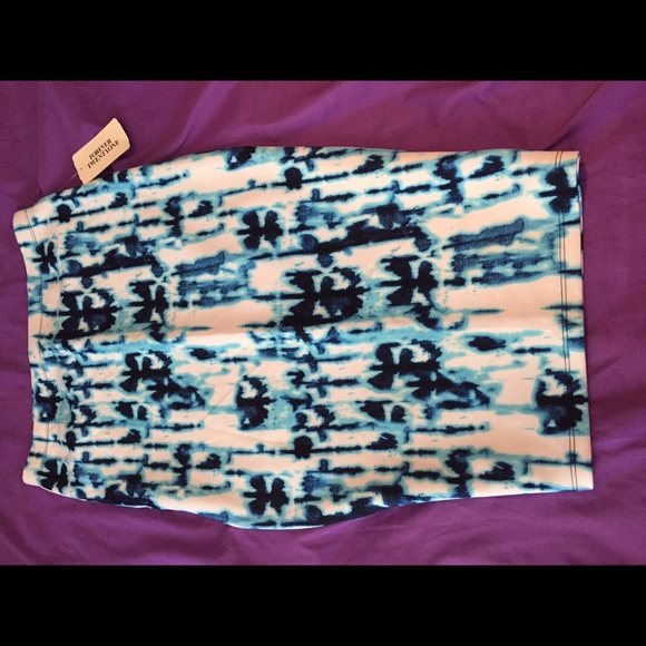 Bodycon fitted skirt