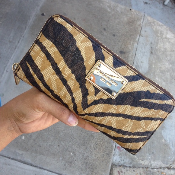 Michael Kors Tiger Wallet