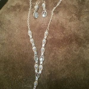 Necklace and earring set