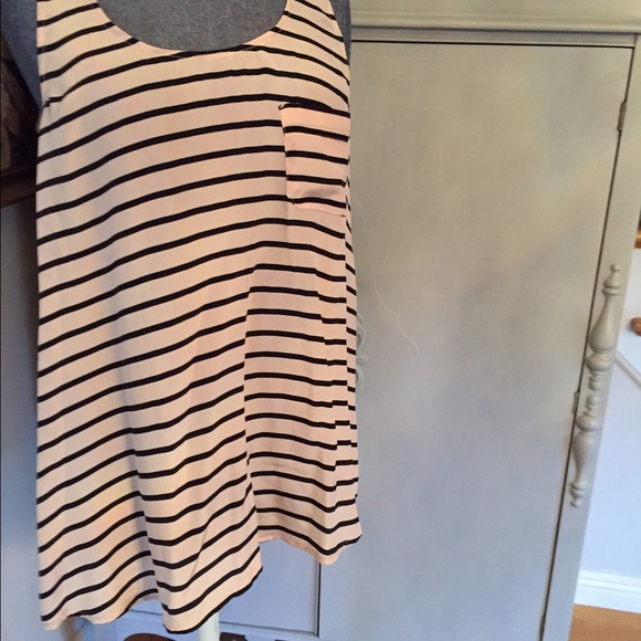 Forever 21 striped silk sleeveless top - Picture 2 of 4