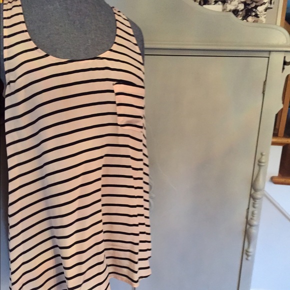 Forever 21 striped silk sleeveless top - Picture 3 of 4