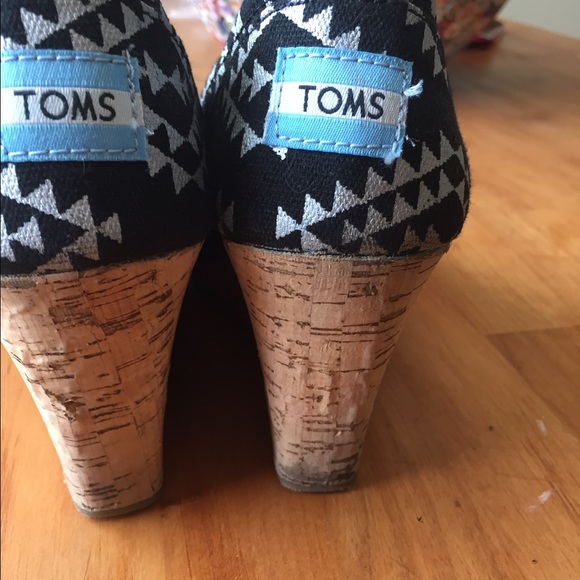 Toms Aztec Wedges - Picture 4 of 4