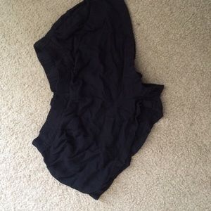 🎀F21 FLOWY BLACK SHORTS🎀