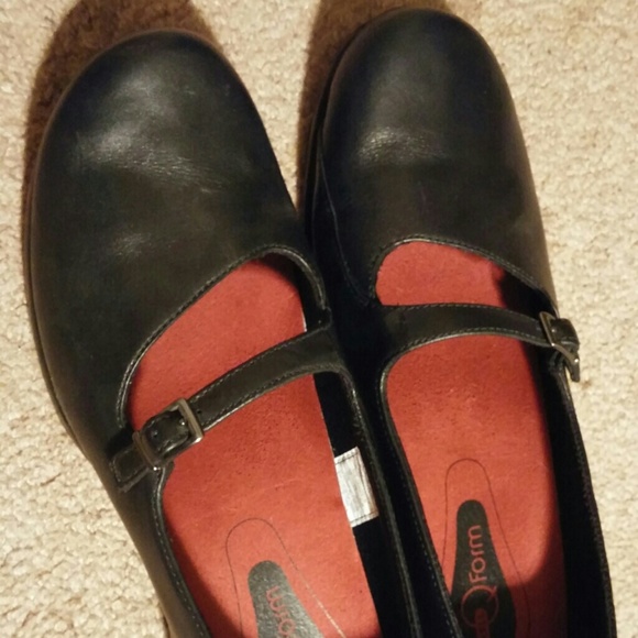 Excellent condition size 10 black merrells