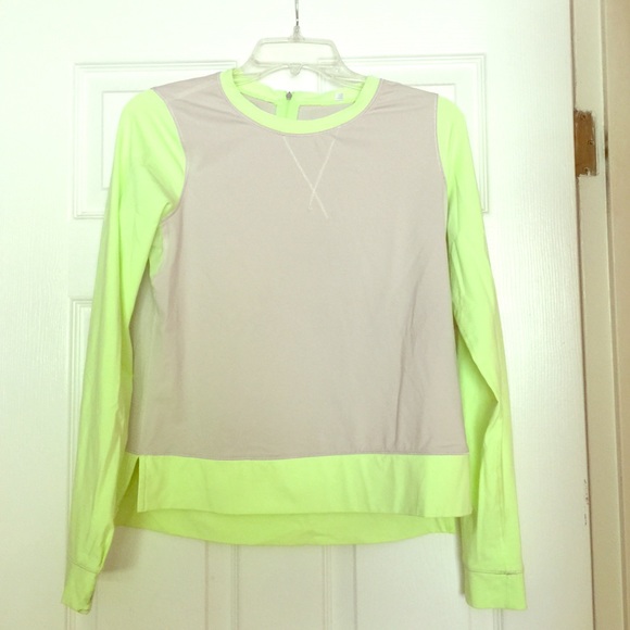 Lululemon long sleeve size 6