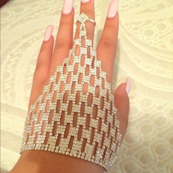 Bracelet / ring