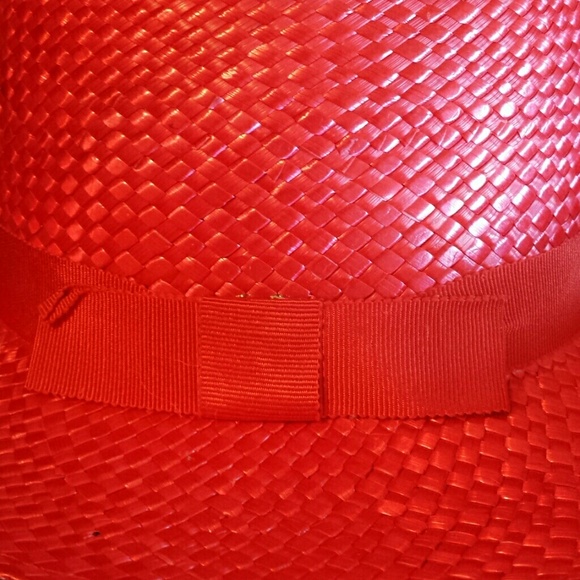 Straw Hat - Picture 2 of 3