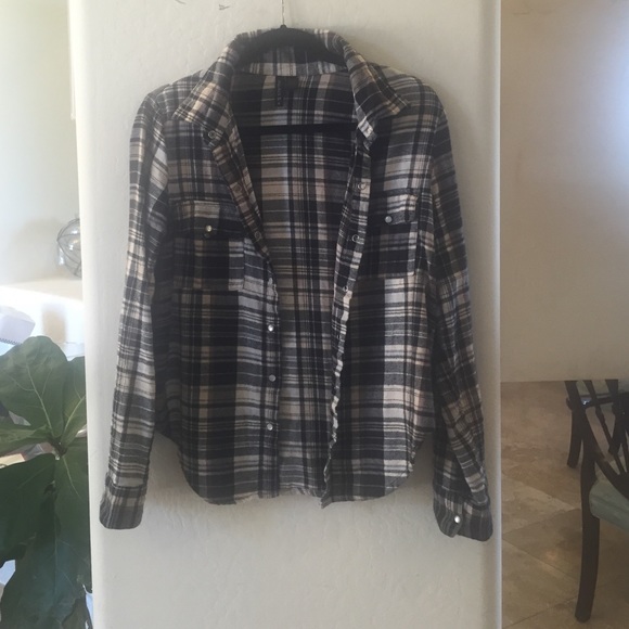 Tilly's Outerwear - black and white flannel