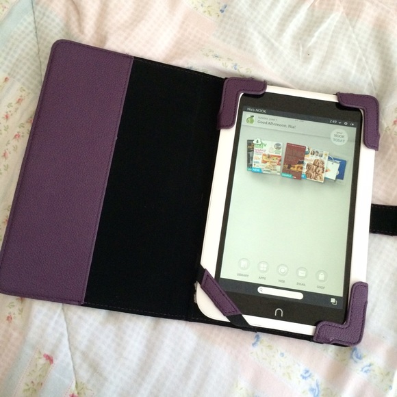 Nook + Case - Picture 2 of 4