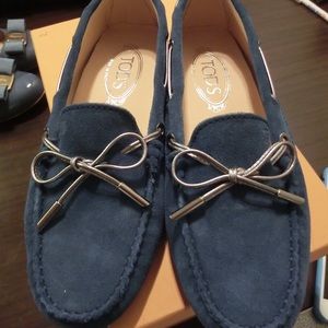 Authenticity ! Blue Tods flats