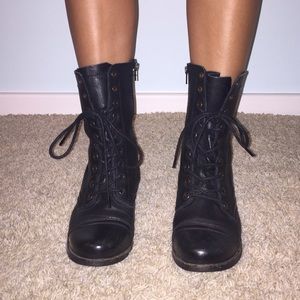 Steve Madden Moto Boots w/ zipper. LIKE NEW